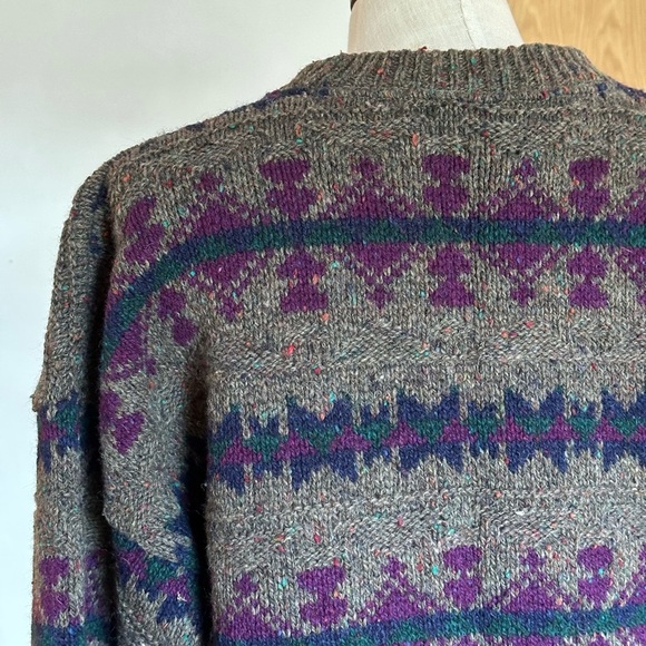 Vintage 90s Wool Oversized Grandpa Men's Sweater with Gray Purple Pattern A1 - Picture 8 of 10